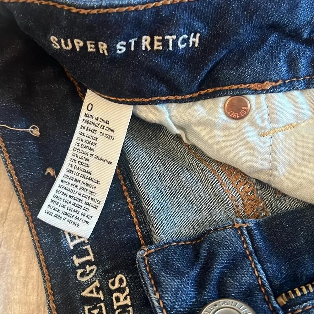 American Eagle Super Stretch Jean Shorts Women’s‎ Size 0 Dark Wash